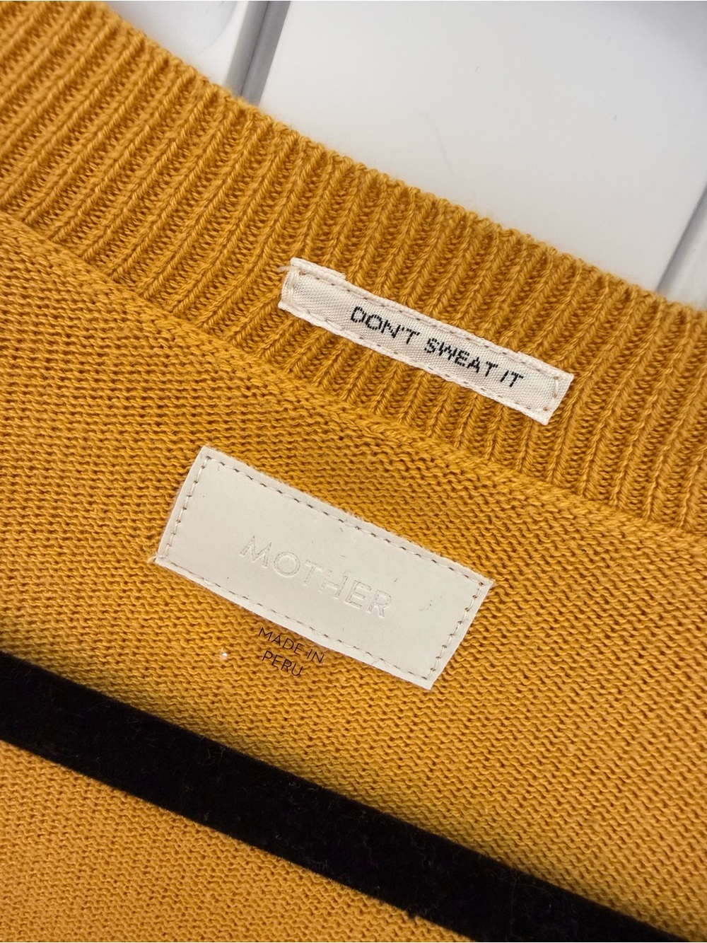 MOTHER amber yellow Boxy V-neck crop sweater - Picture 4 of 6